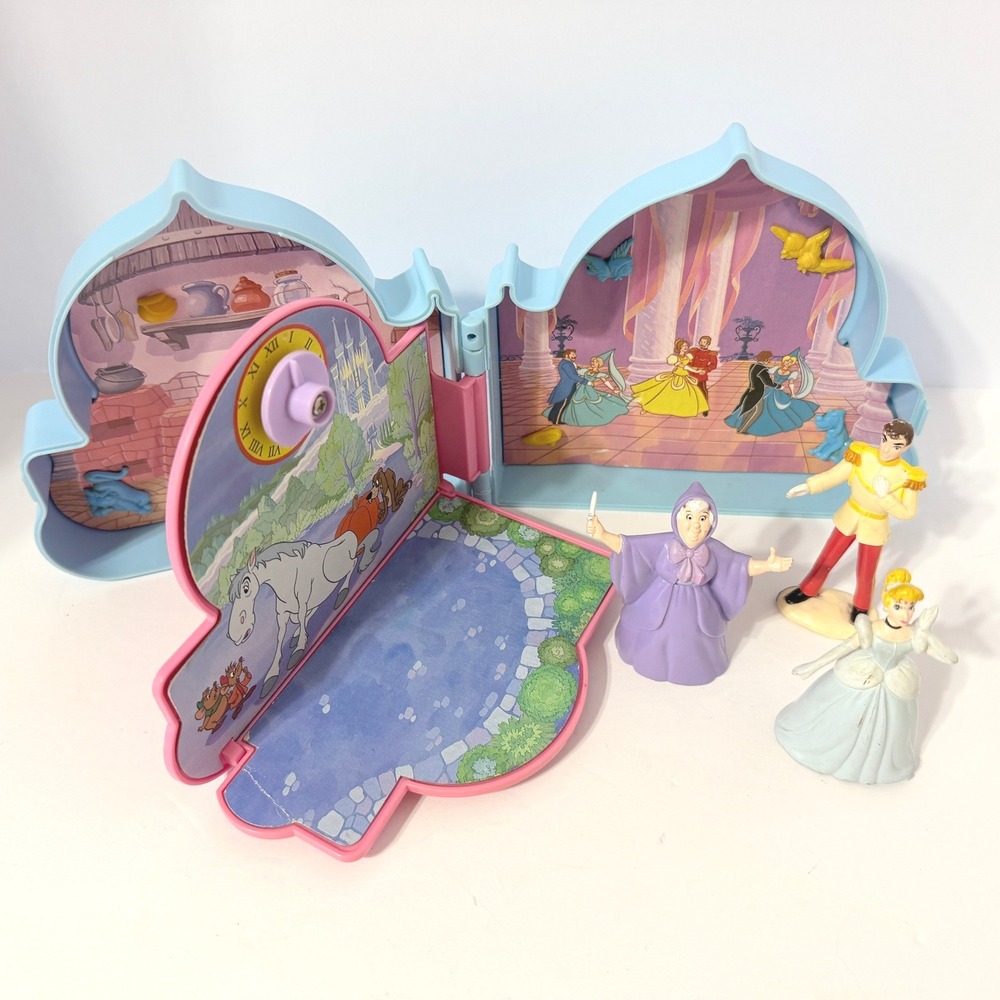 Vintage 1992 Mattel Disney Cinderella Once Upon a Time Carriage Playset Figures